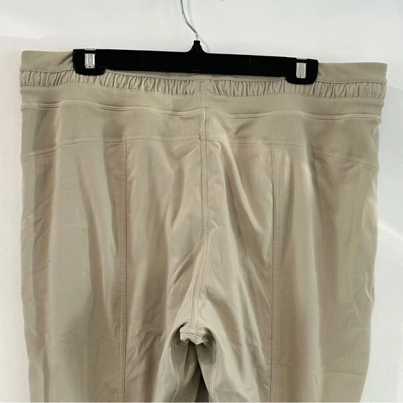 Lululemon Dance Studio Mid Rise Crop Pants - Picture 14 of 16